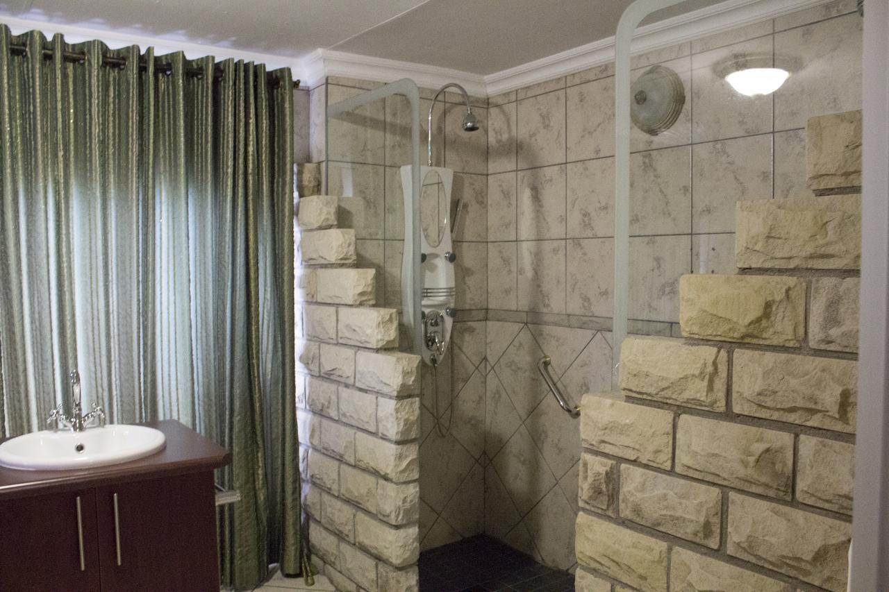 Imperani Guesthouse Ficksburg Buitenkant foto